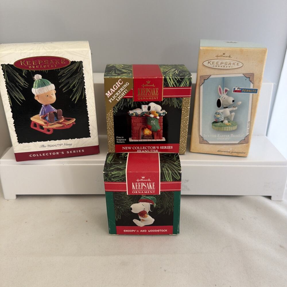 Lot Of 4 Hallmark Peanuts Ornaments Snoopy Woodstock Charlie Brown New